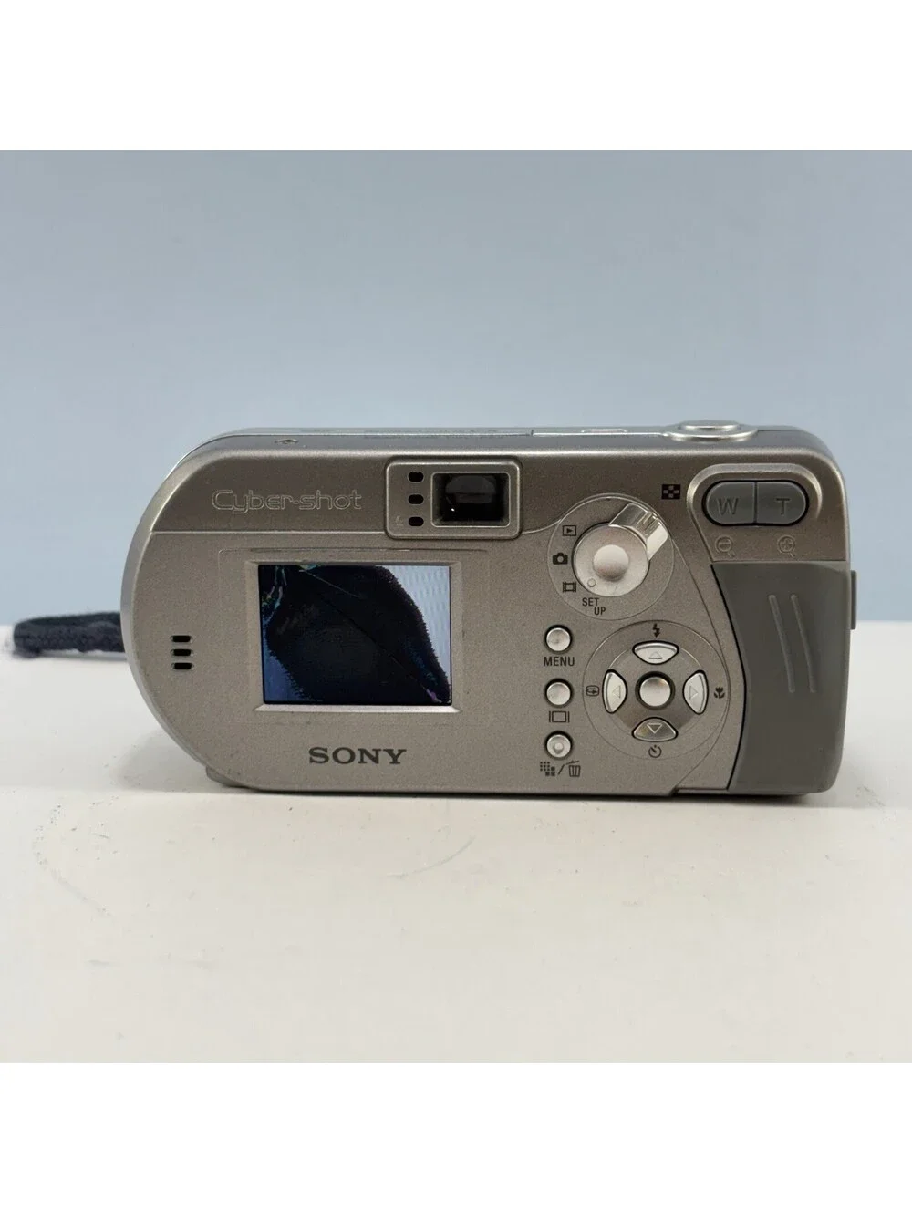 Sony Cybershot DSC-P92 5.0MP Digital Camera [BROKEN LCD - PARTS/REPAIR]